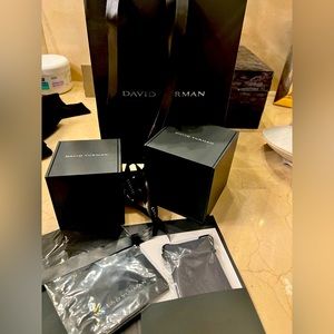 David Yurman boxes paper back ribbon and the envelope to put the recipt.